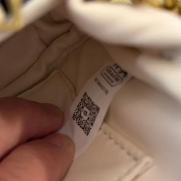 NWOT 🌲 Coach Pillow Tabby Crossbody/Handbag in Soft Marshmallow Leather - Picture 11 of 13